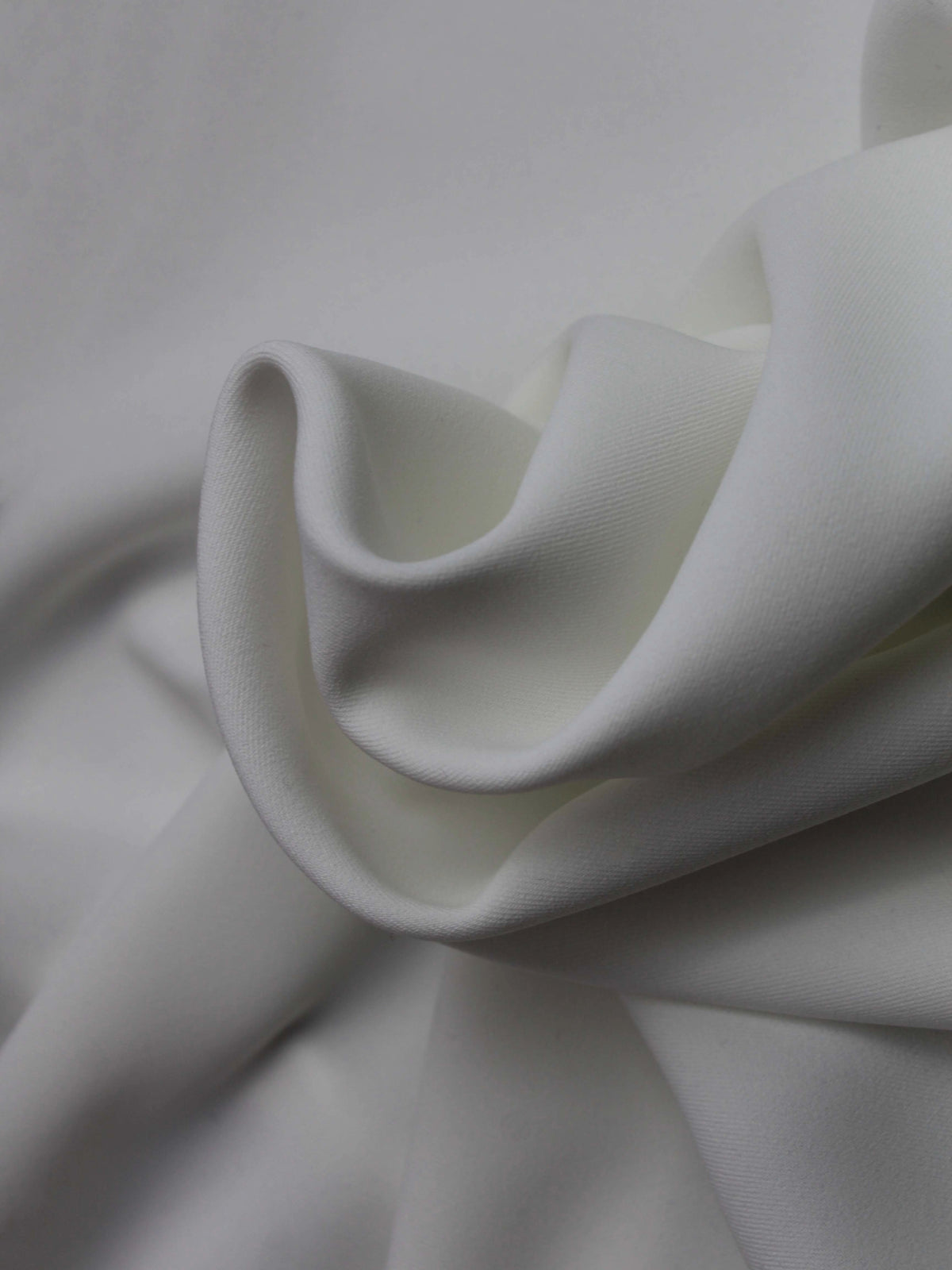 Elfenbeinfarbener Baumwoll-Touch-Krepp (leicht) - PB4003