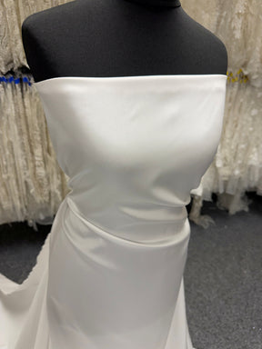 Blass elfenbeinfarbener Polyester-Soft-Mikado – PH4001