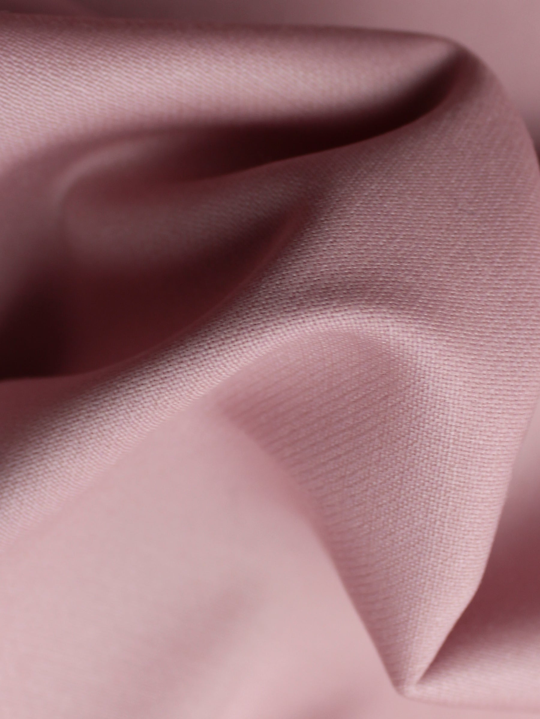Heller Roséfarbener italienischer Wollkrepp - P640