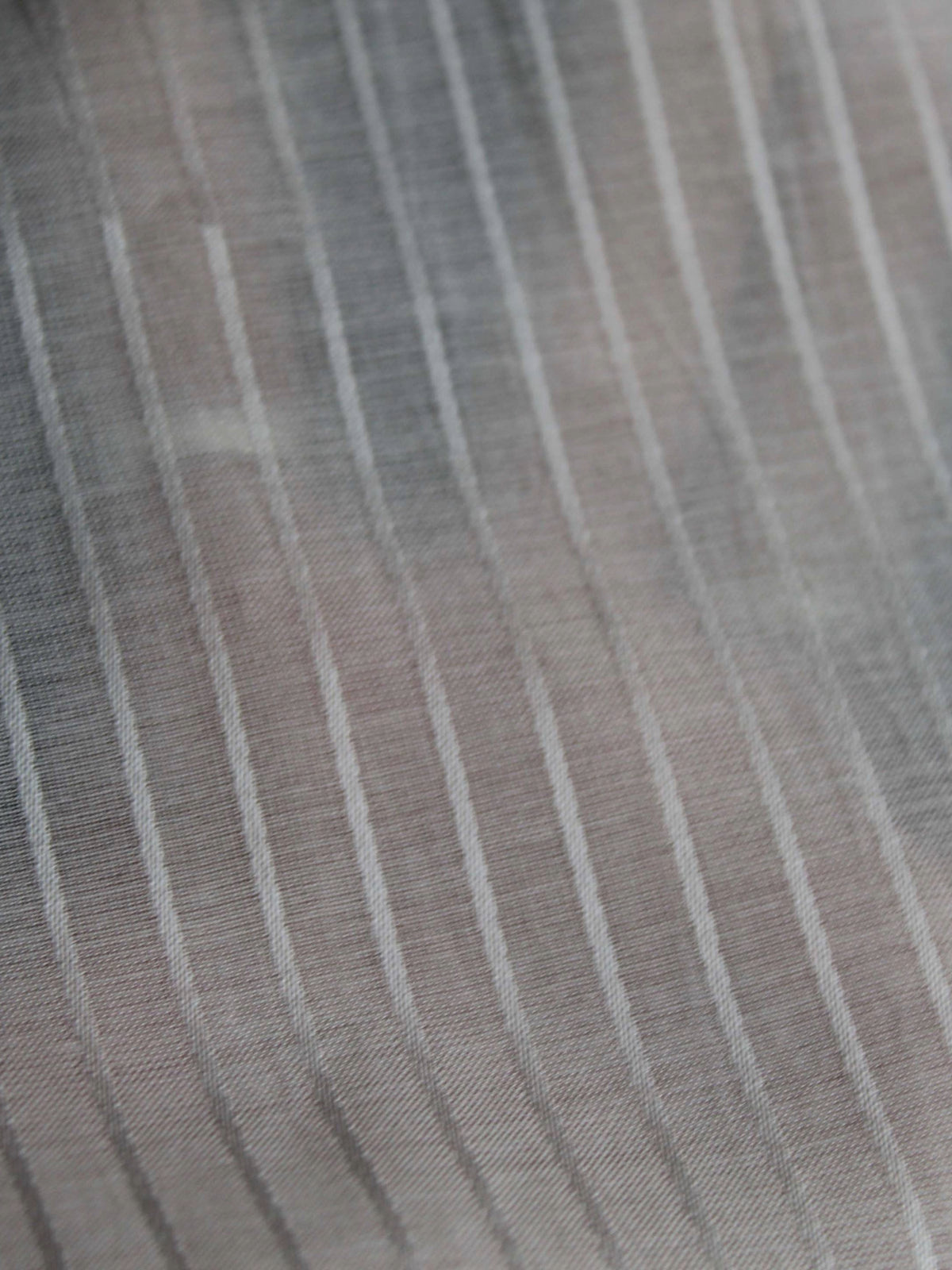 Elfenbeinfarbener gestreifter Rasen - PH5005