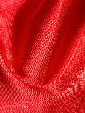 Roter Polyester-Stretch-Satin – Empathy