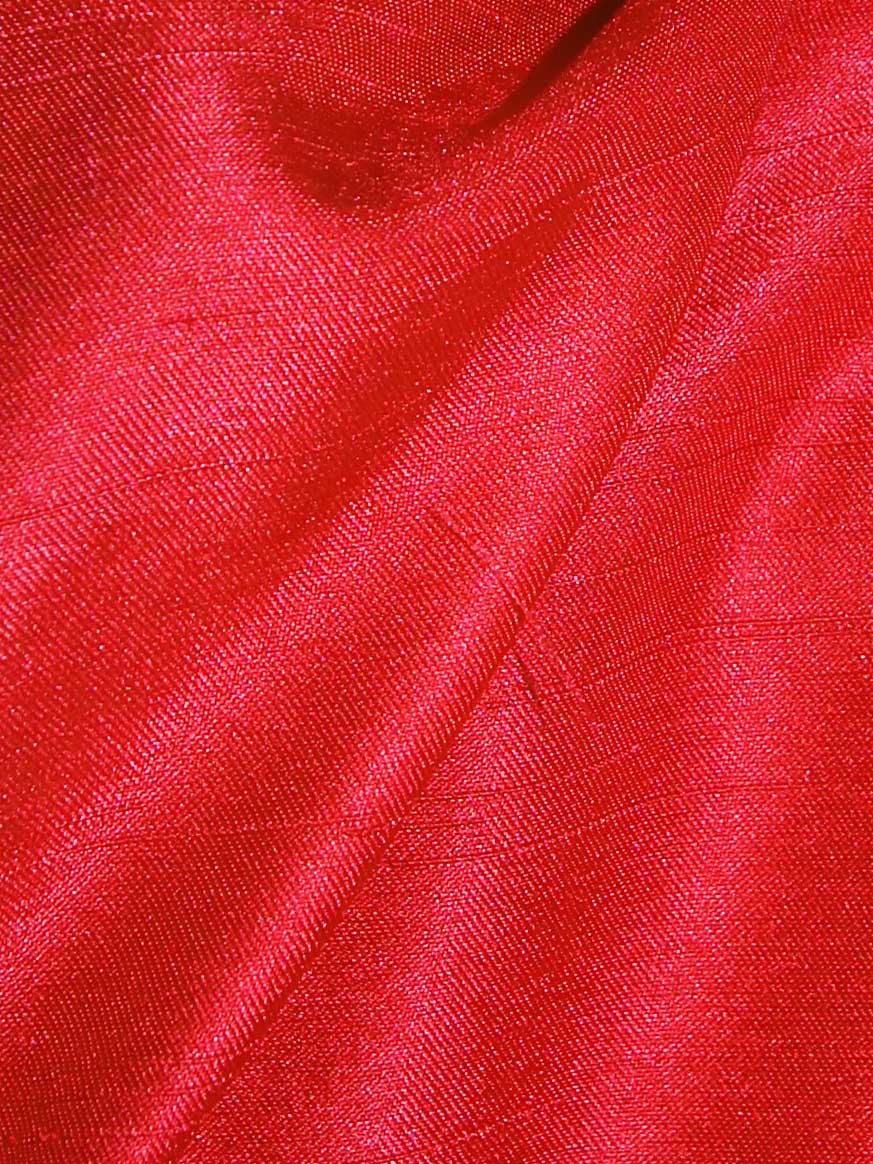 Rotes Dupion mit Polyester-Satin-Rückseite – Klarheit