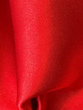 Roter Polyestersatin - Familie