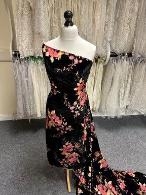 Pink auf schwarzem Samt-Burnout - Sacrosanct