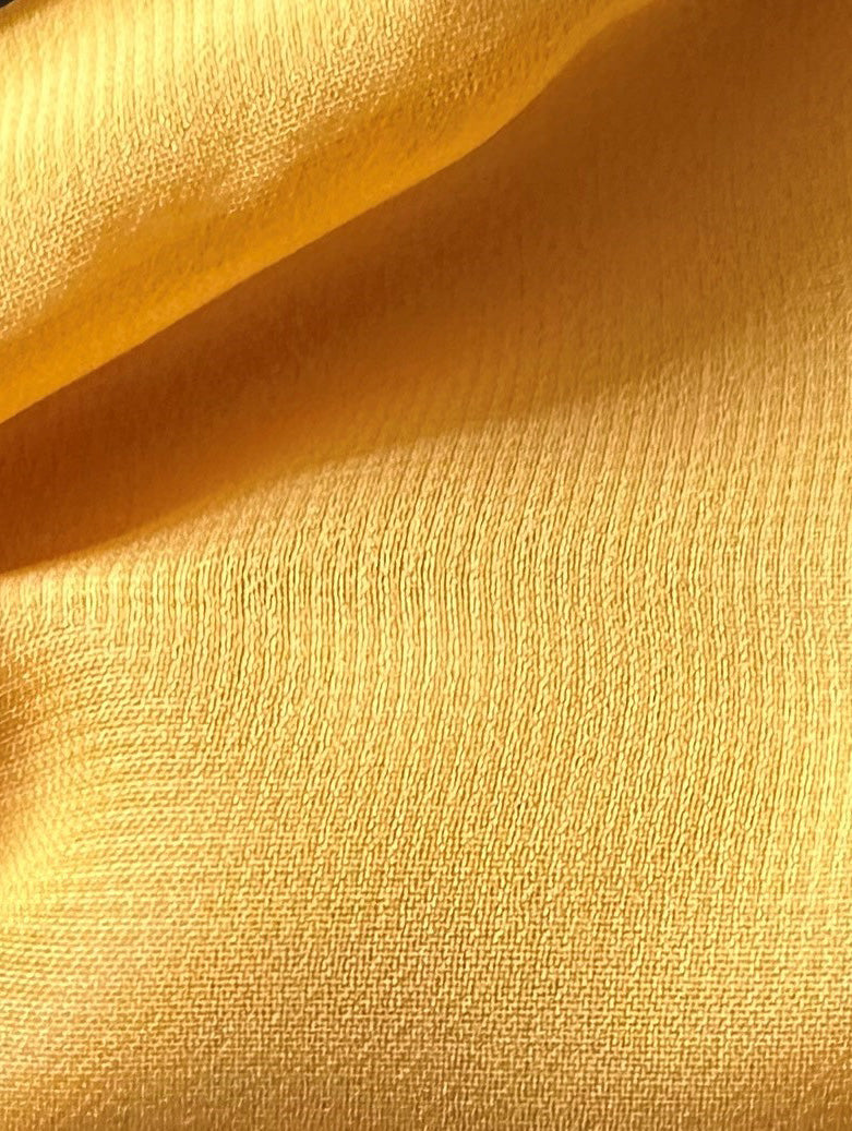 Safranfarbener Polyester-Chiffon – Bulgarien