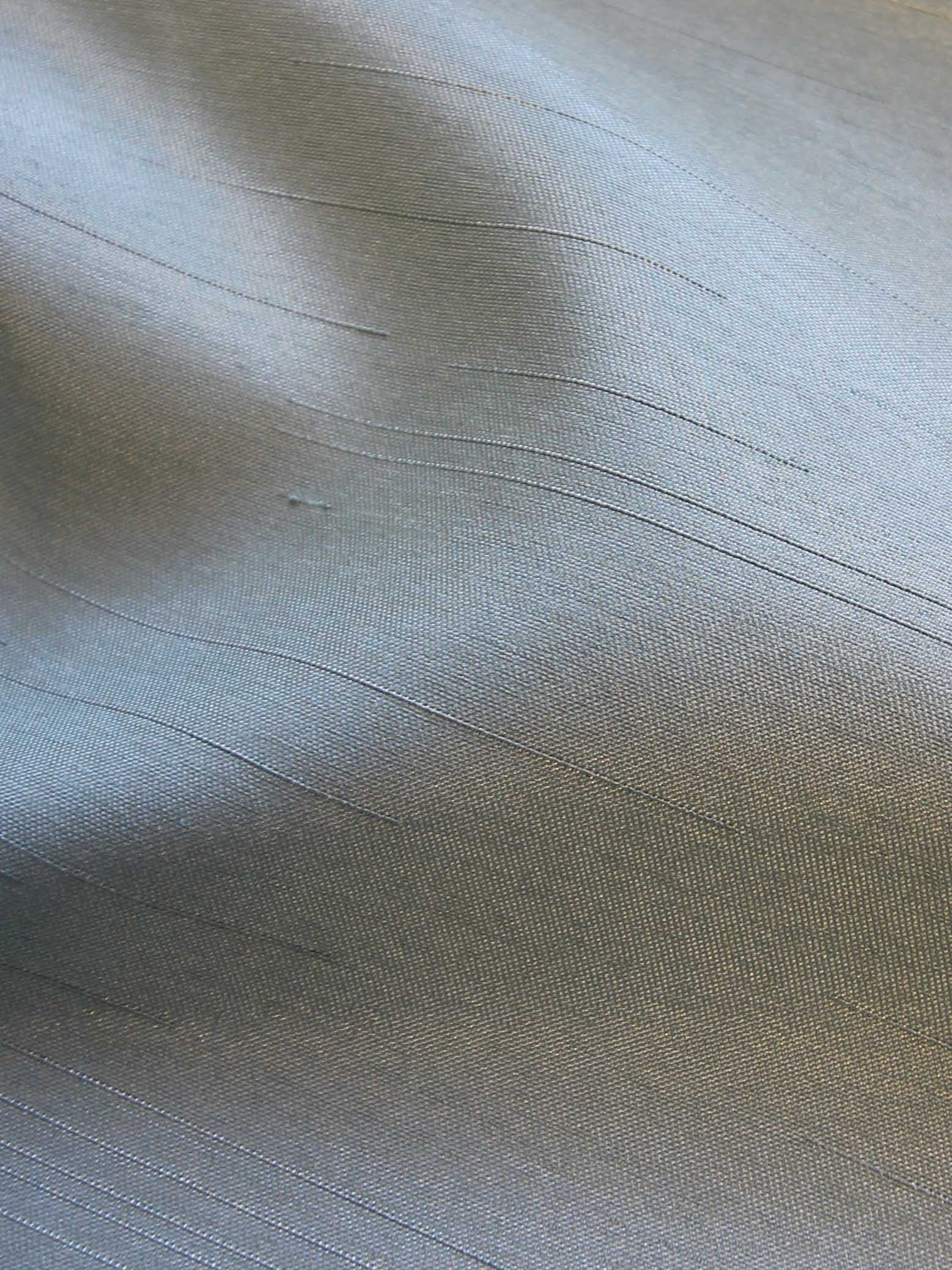 Salbeifarbenes Dupion mit Polyester-Satin-Rückseite – Klarheit