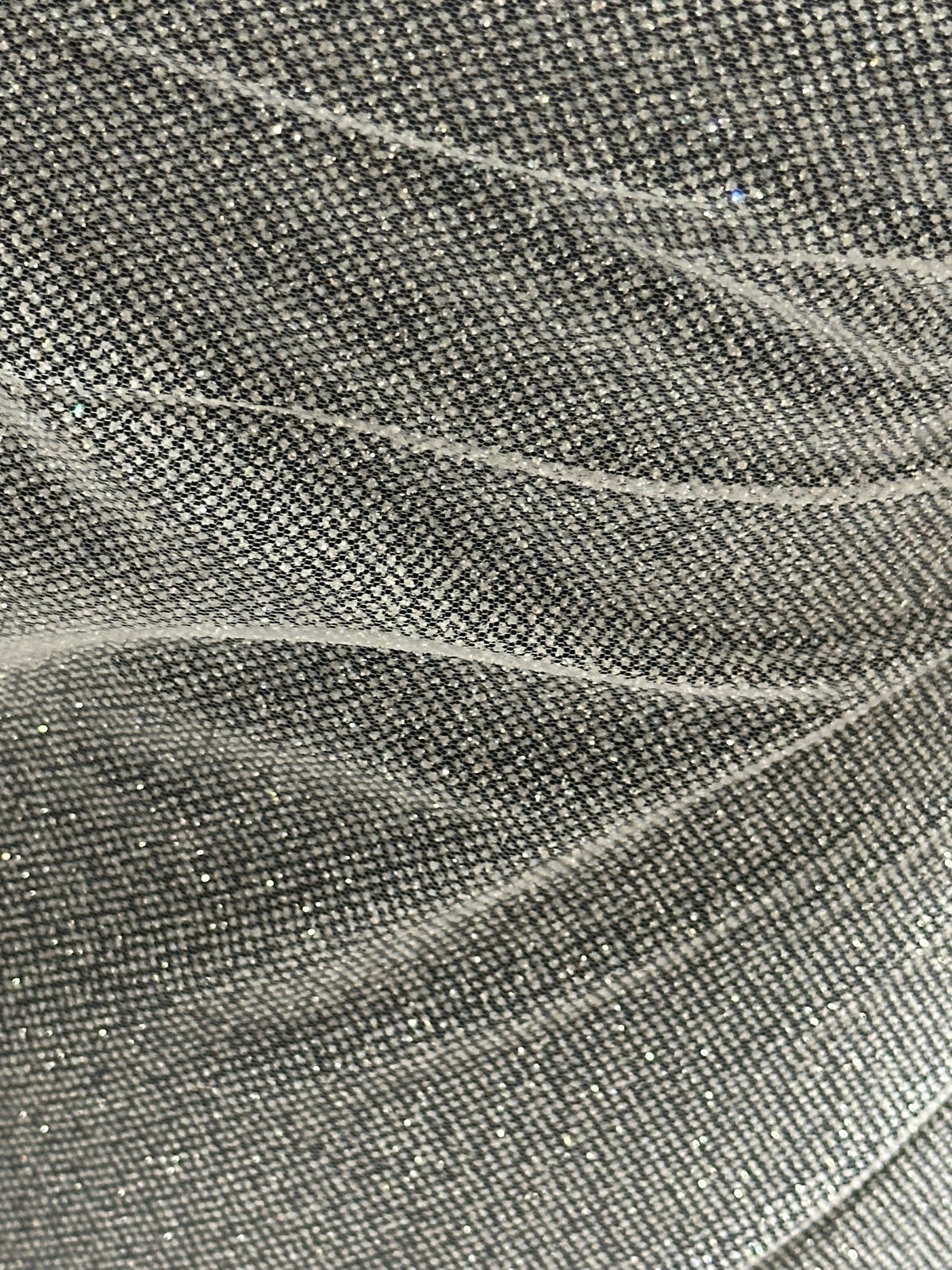 Weißer Glitzertüll - Restaurierung