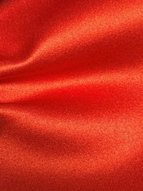 Scharlachroter Polyestersatin – Kanada