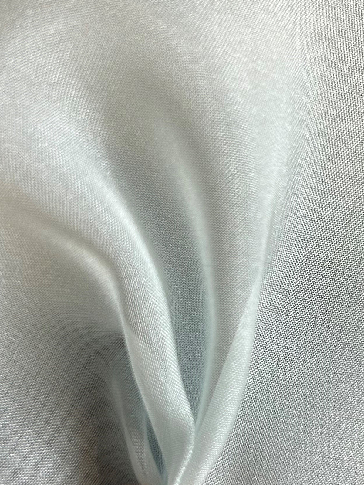 Himmelblauer Polyester-Chiffon – Ehrlichkeit