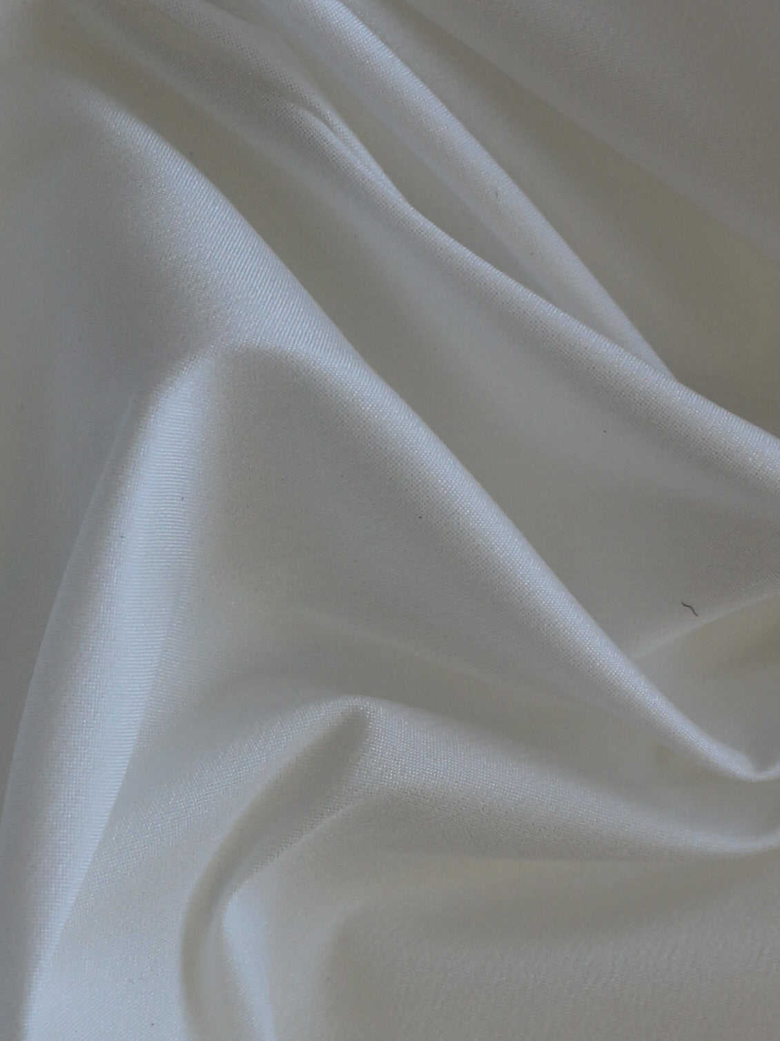 Polyester-Stretch-Taft (142 cm/56 Zoll) – Fülle
