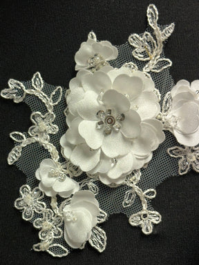 Elfenbeinfarbene, perlenbesetzte 3D-Spitzenapplikationen - T286