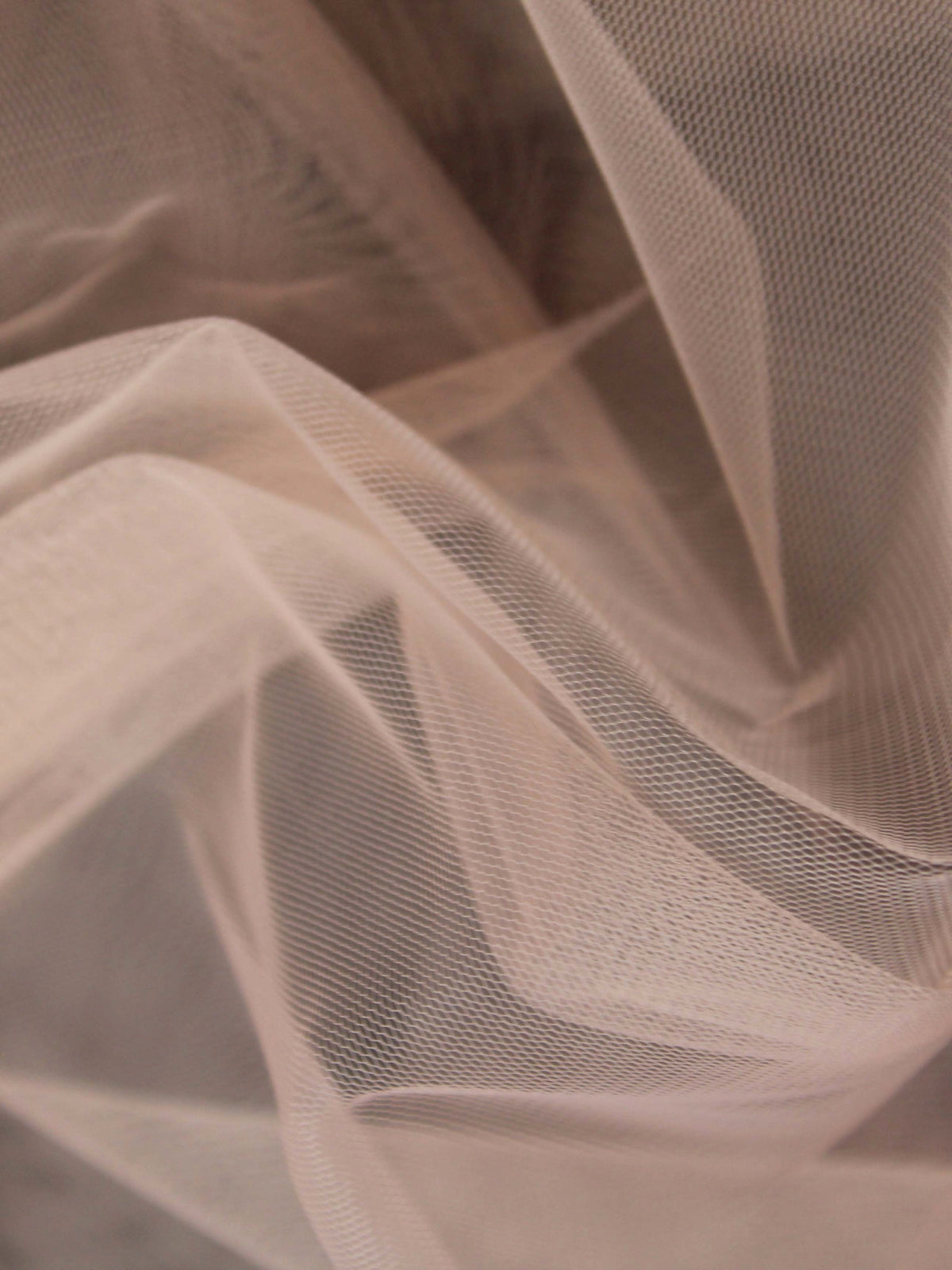 Coral (82) Tulle - TU0031