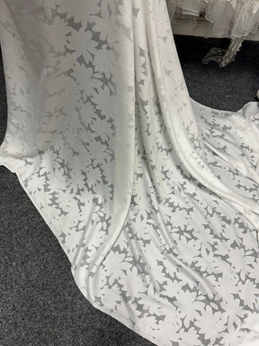 Elfenbeinfarbener Ausbrenner-Druck – Tresor