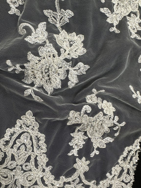 Elfenbeinfarbene Perlen- und Kordelspitze - Ziggurat (CF Zara Spitze) 