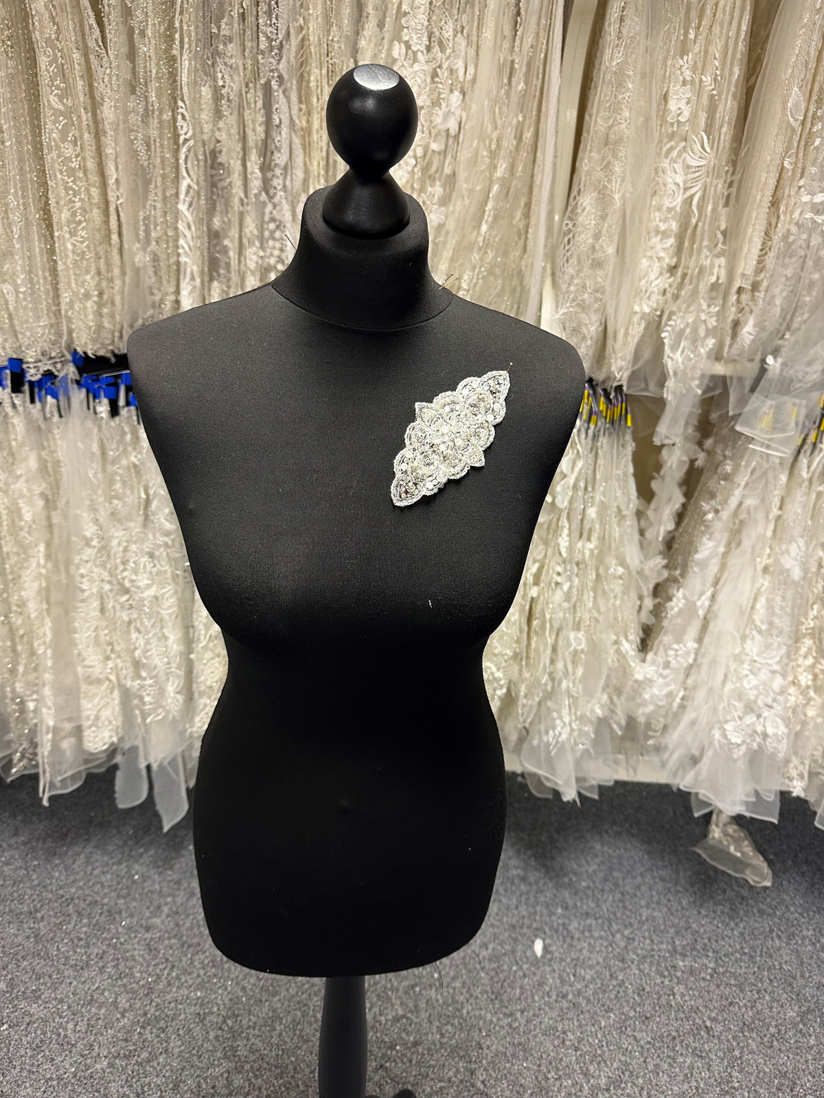 Kristallstickerei - Fanfare