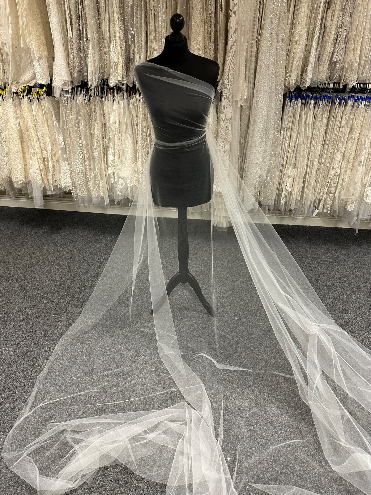Diamantweißer Brauttüll für Schleier – Romance