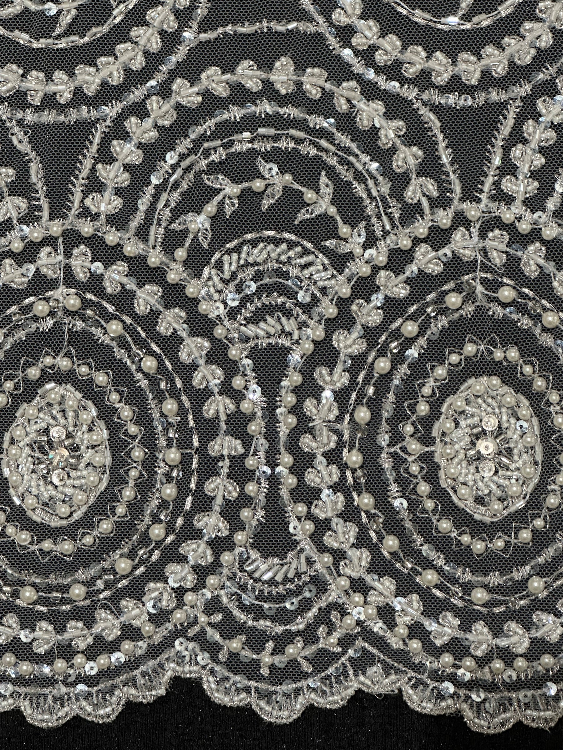 Elfenbeinfarbene Perlenspitze - Charlotte (CF)