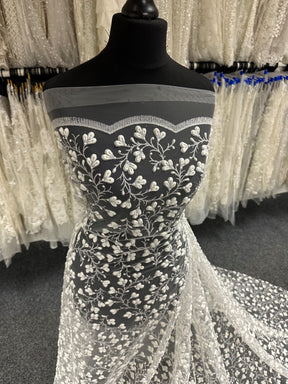 Elfenbeinfarbene Glitzer-Puffspitze - Kira