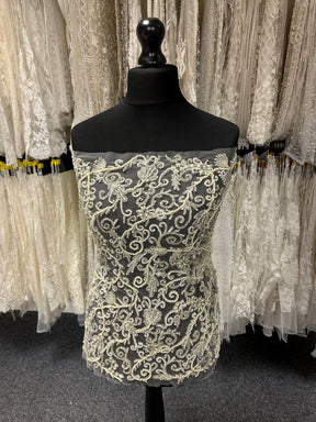 Elfenbeinfarbene Kristallspitze - Kimchi