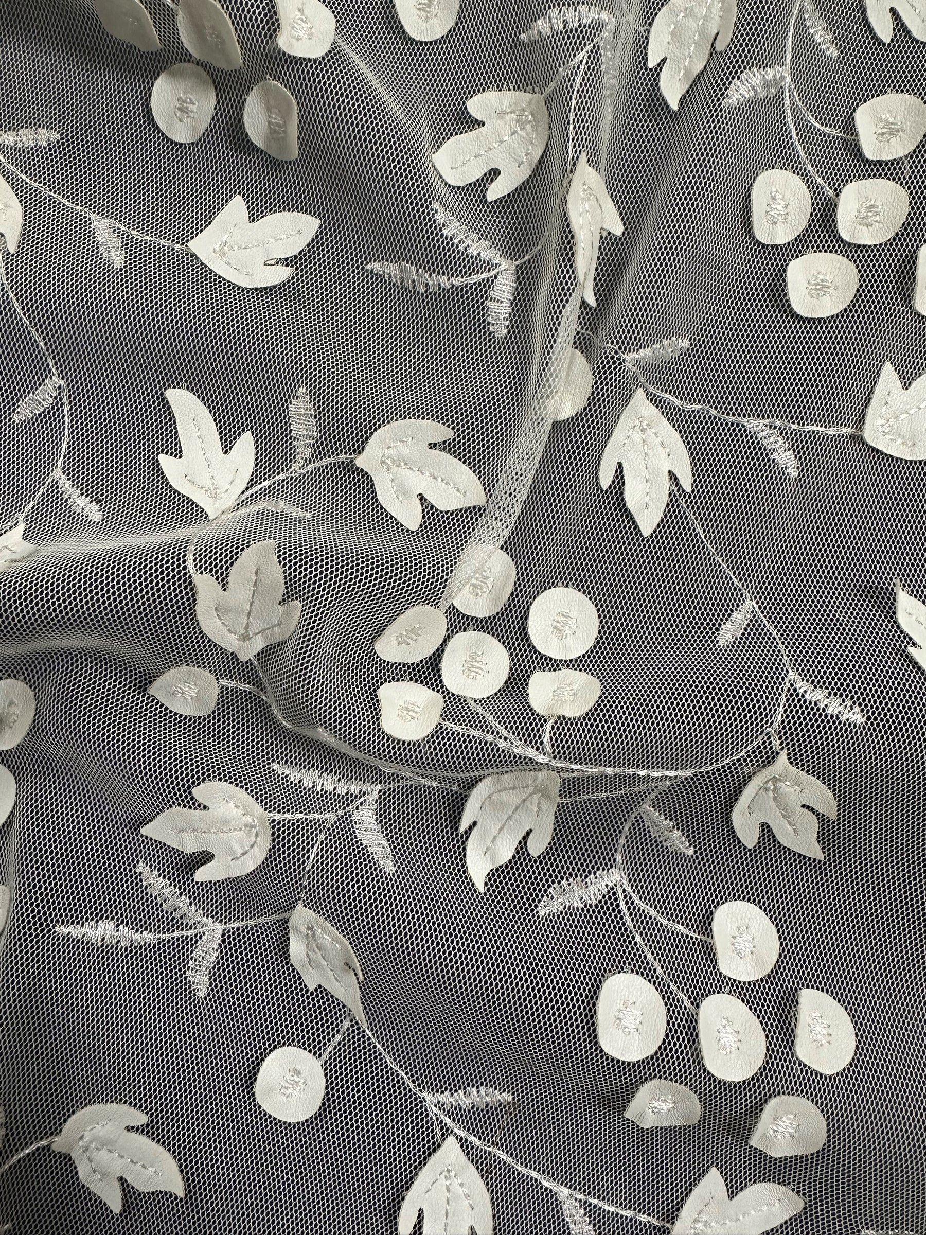 Elfenbeinfarbene 3D-Laserspitze – Poseidon