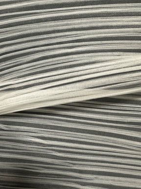 Elfenbeinfarbener, plissierter Polyester-Organza - Flirtation