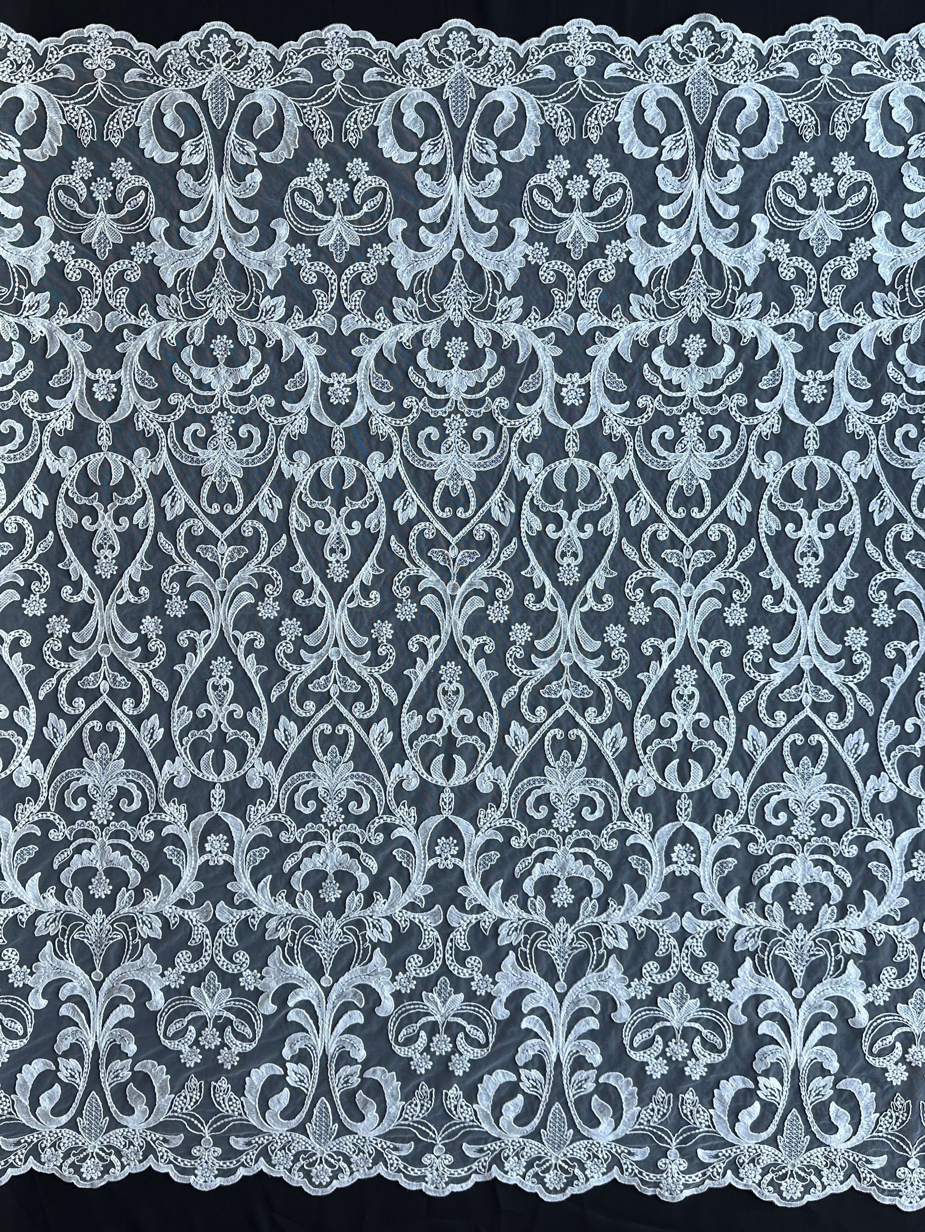 Elfenbeinfarbene Kordelspitze – Marika