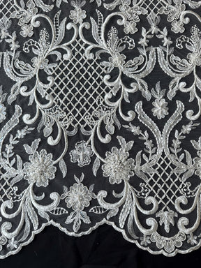 Elfenbeinfarbene, perlenbesetzte Gitterspitze - Zorb 