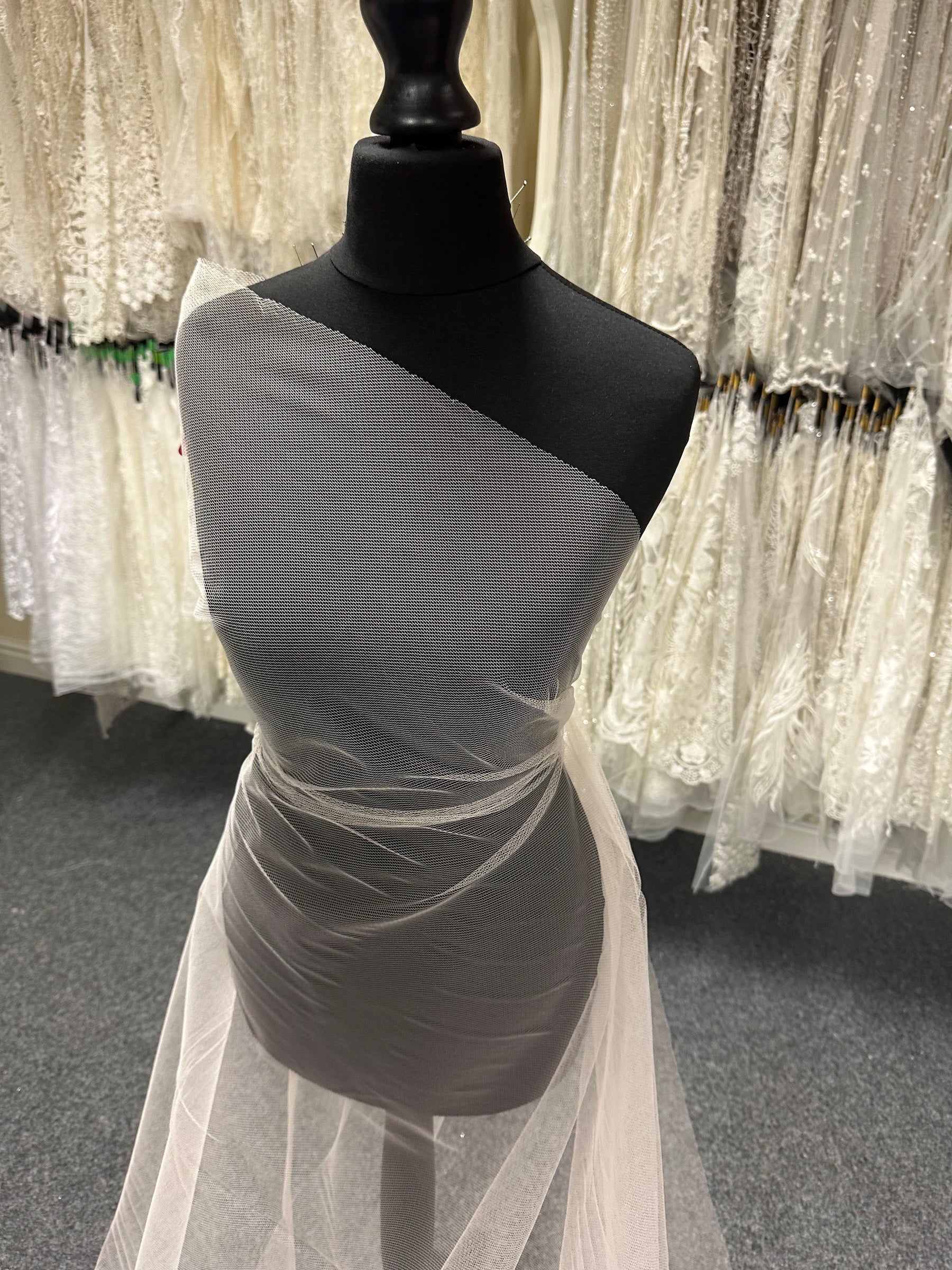 Zartes Tüllkleid in Blush – Symphony