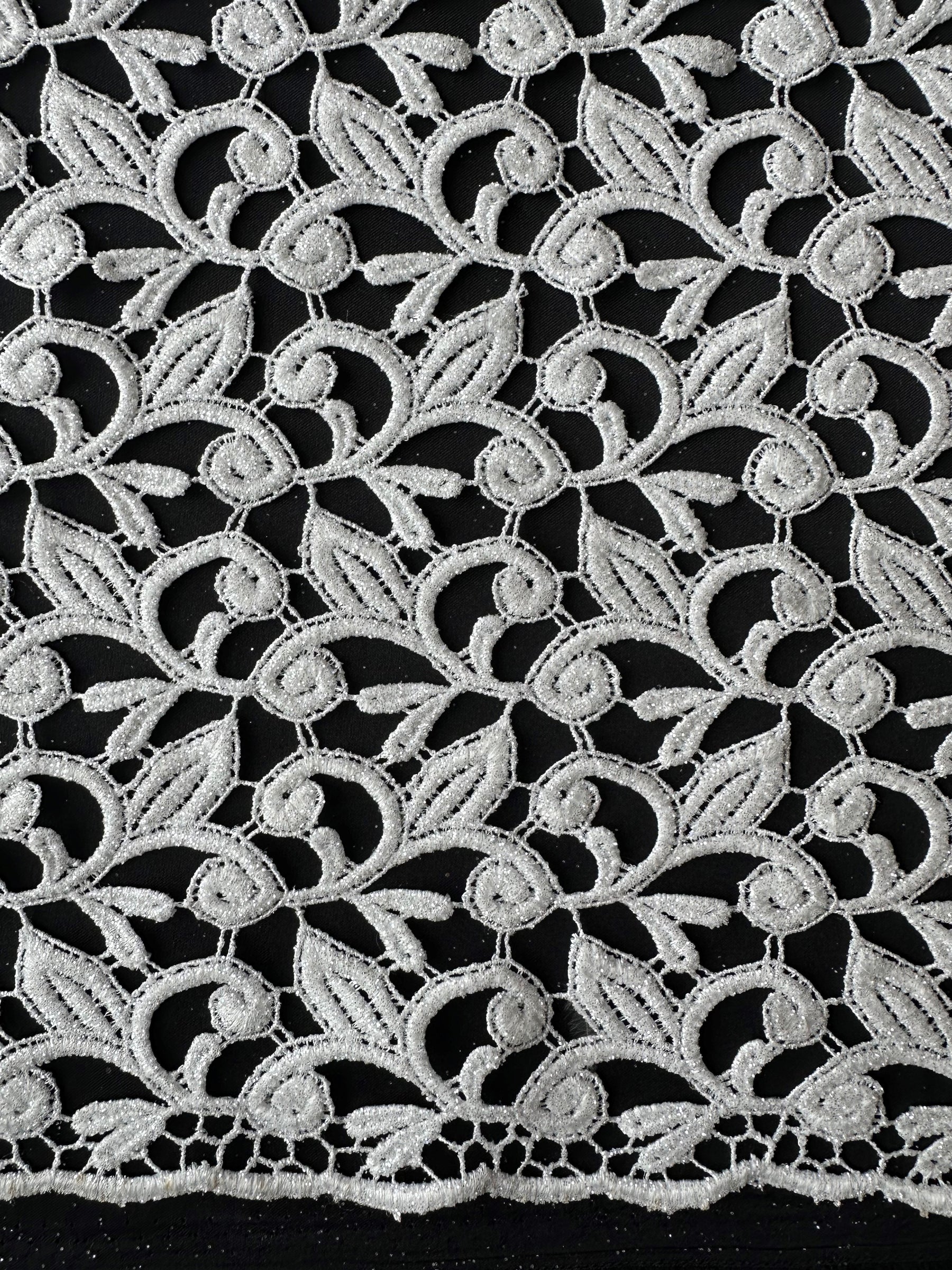 Elfenbeinfarbene glitzernde Guipure-Spitze – Isla (CF)