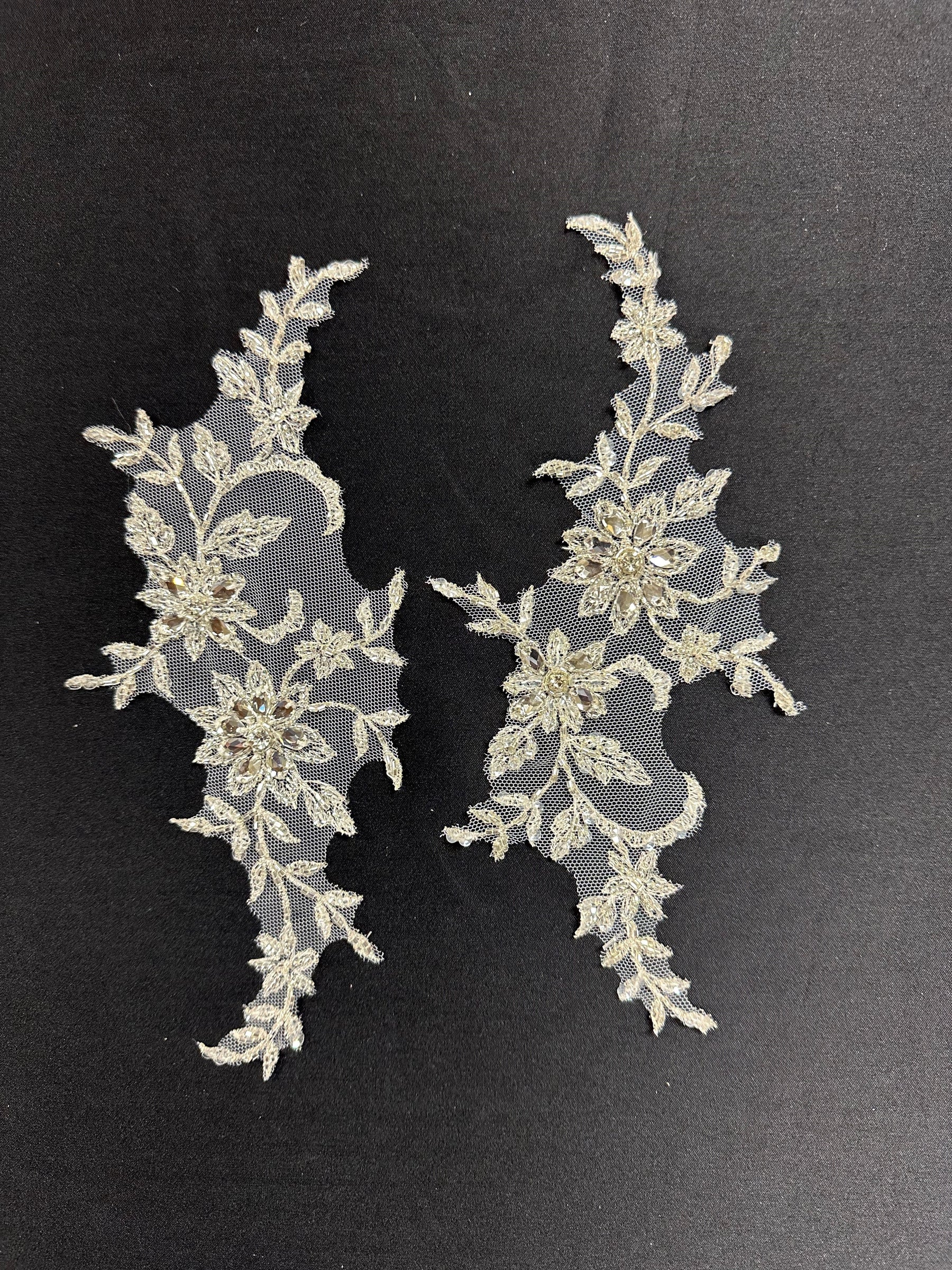 Applikationen mit Kristall- und Paillettenverzierungen - AP 8270 (CF)