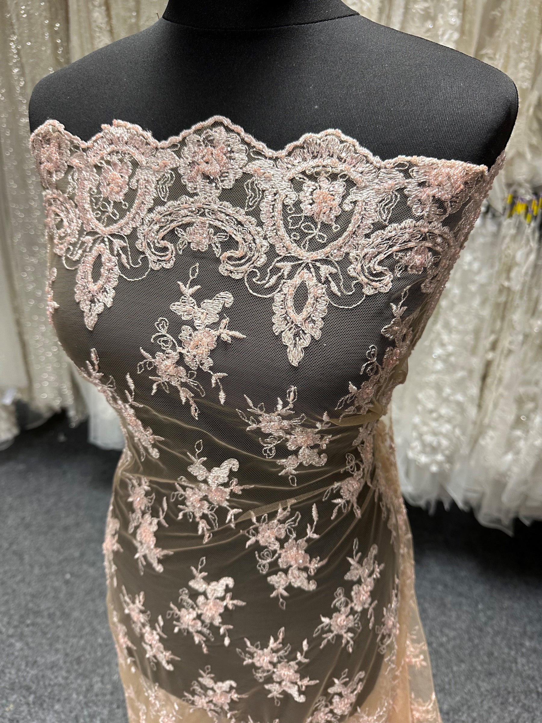 Nude Perlenstickerei - Saftig