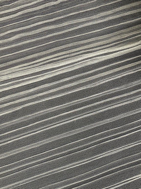 Elfenbeinfarbener, plissierter Polyester-Organza - Flirtation (CF)