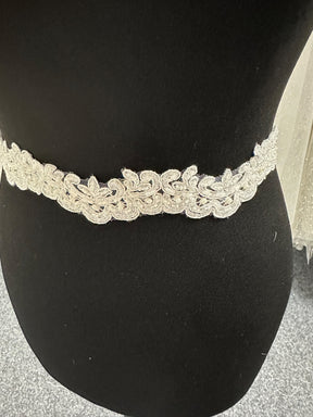 Elfenbeinfarbene Kordel- und Perlenborte – Oberteile (CF)