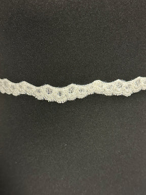 Elfenbeinfarbener Spitzenbesatz mit Perlen - Ashanti