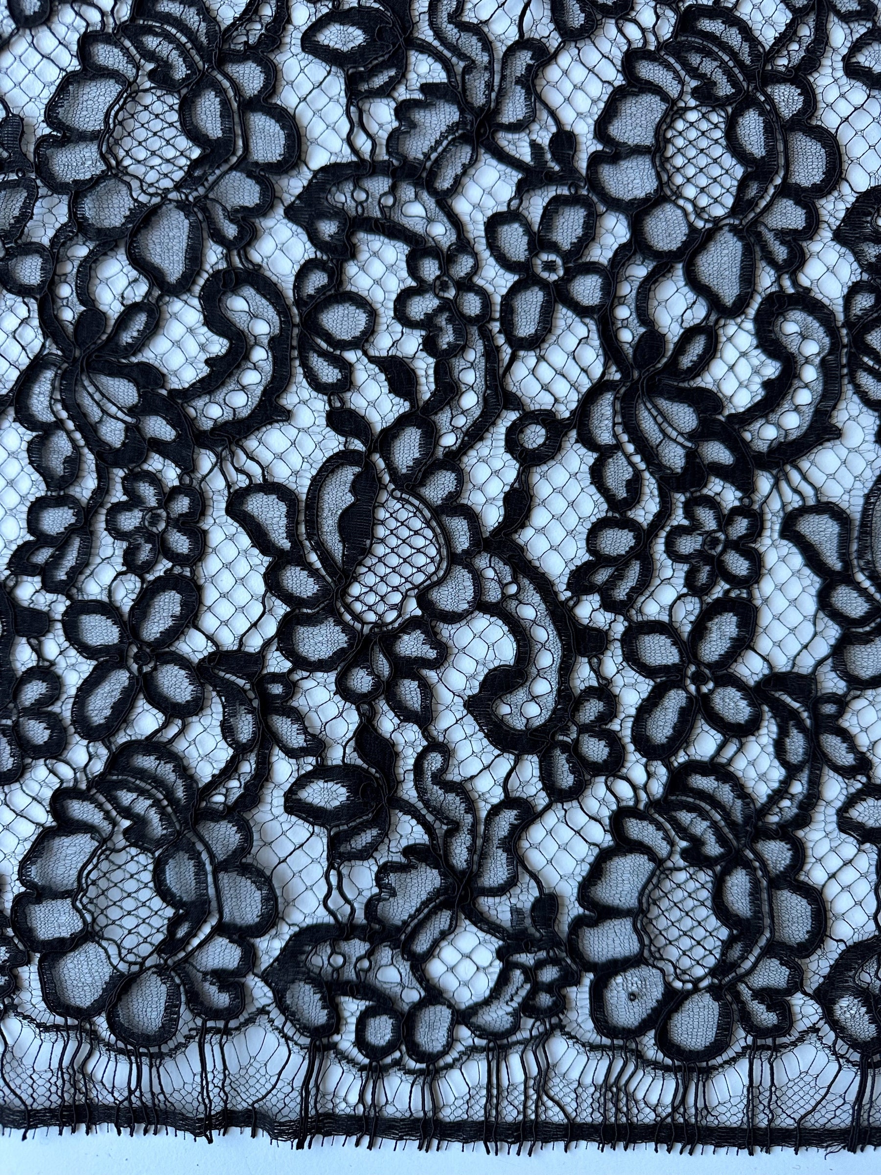 Schwarze Chantilly-Spitze - Tica