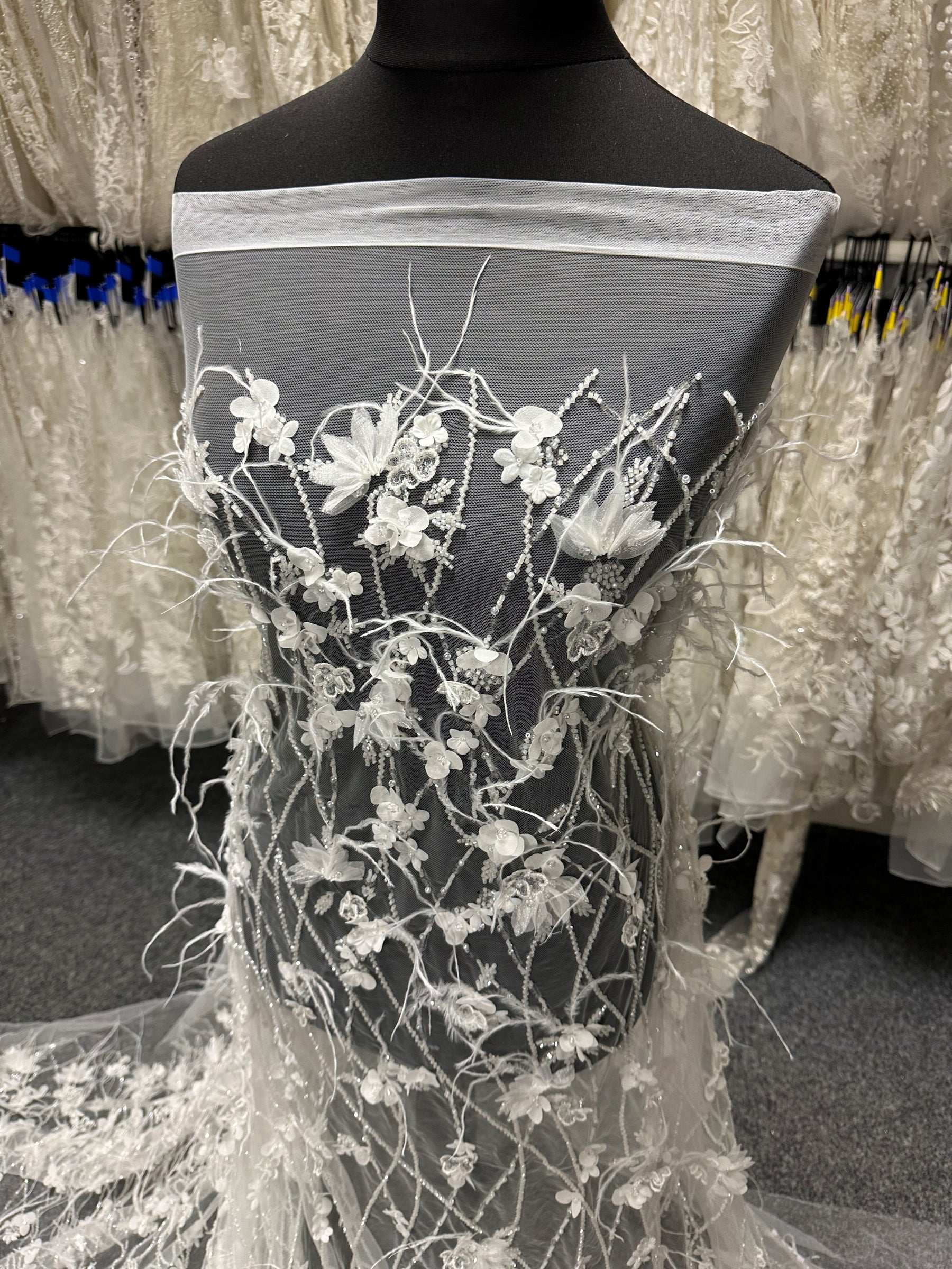 Ivory Feather Lace - Zuly