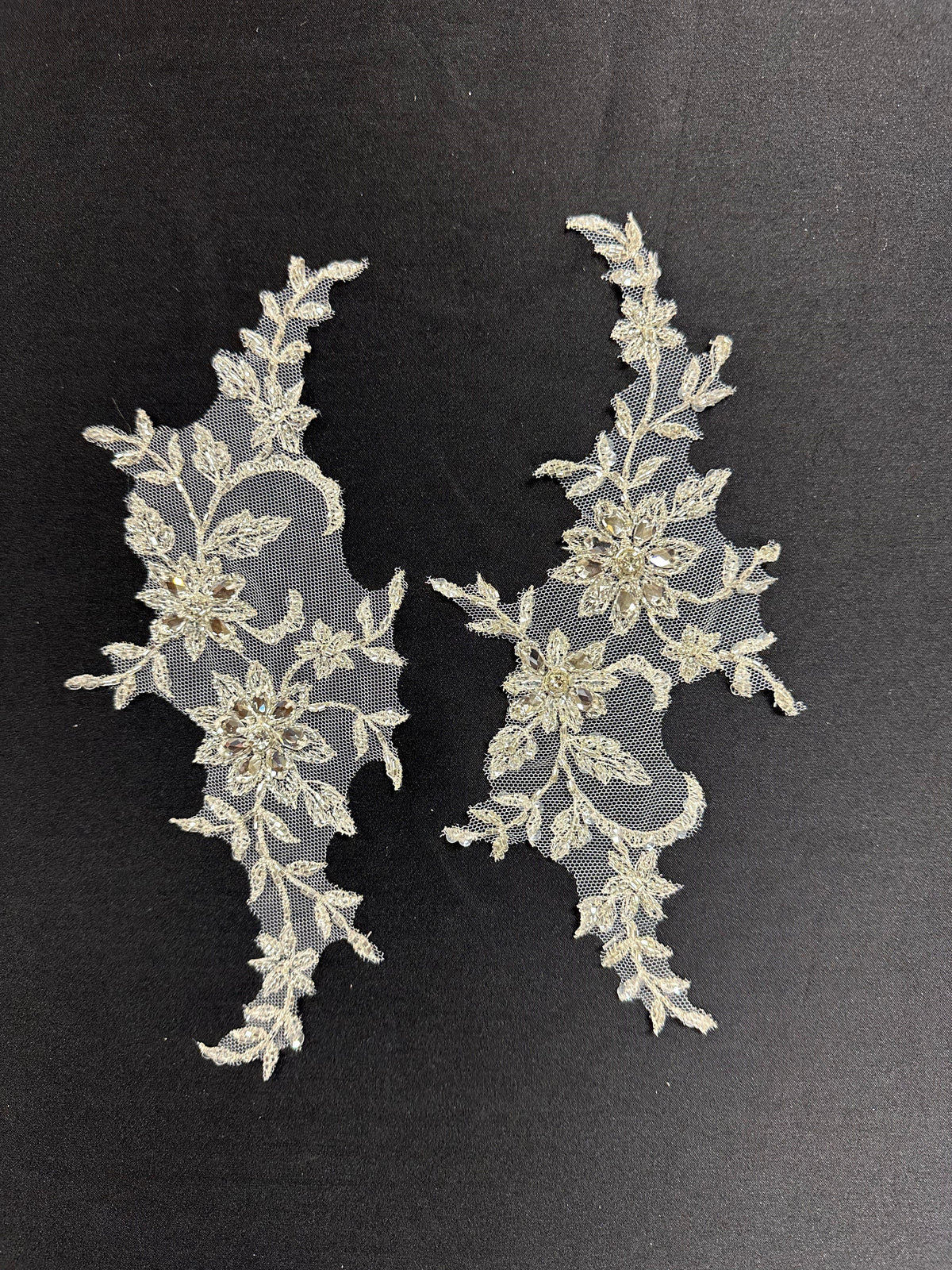 Applikationen mit Kristall- und Paillettenverzierungen – Ruhm