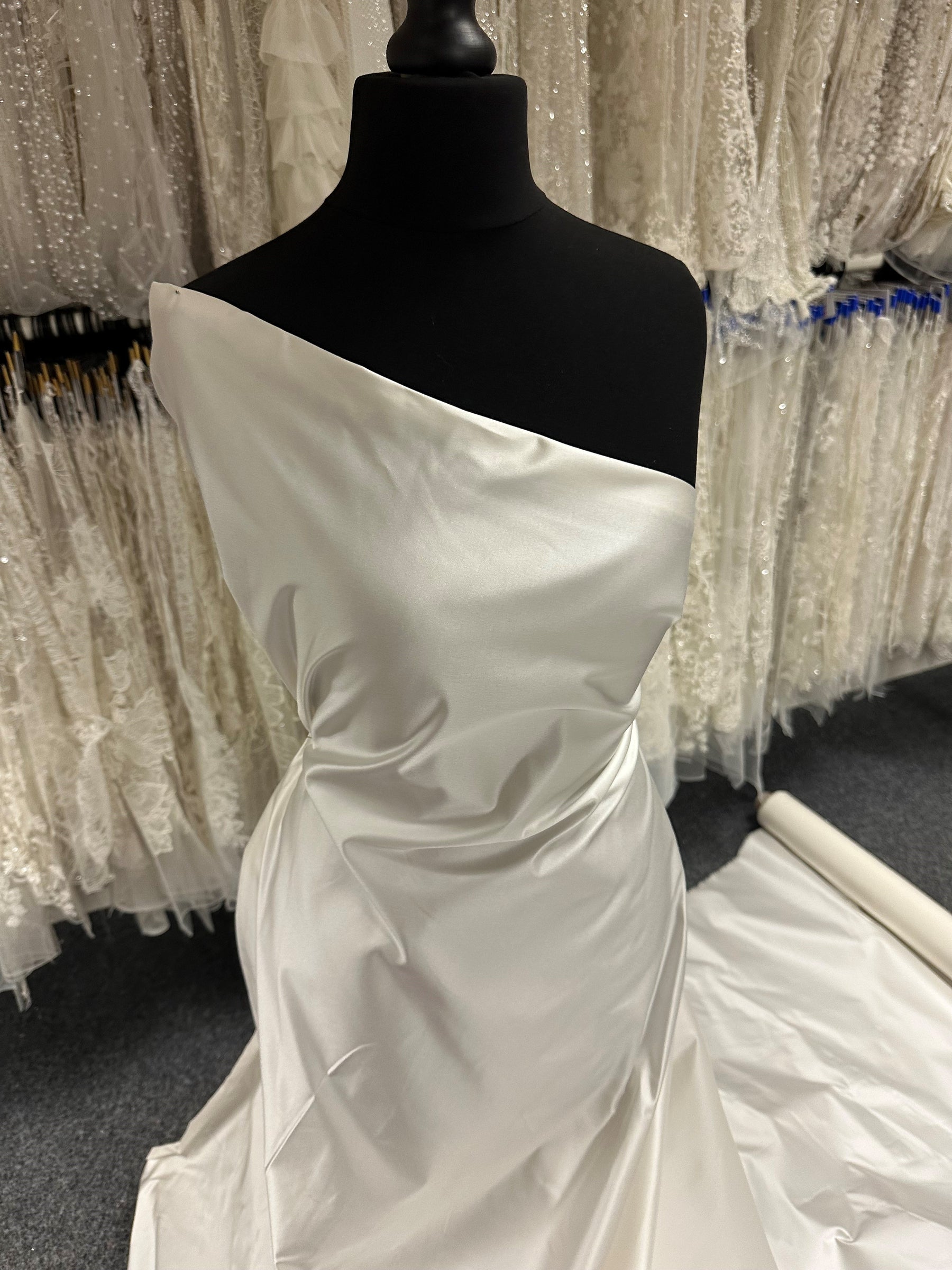 Elfenbeinfarbener Bio-Baumwollmischsatin - Reife