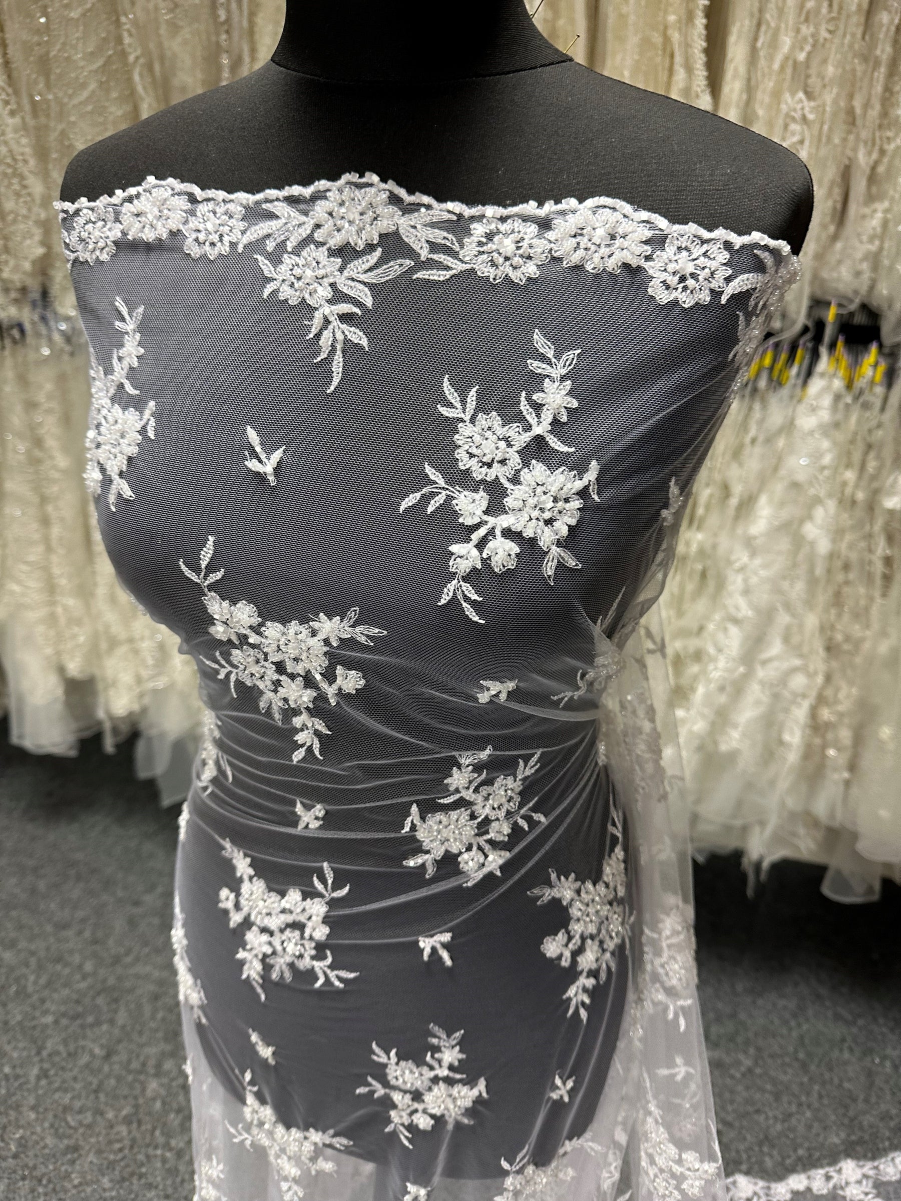 Weiße Perlenspitze - Ream