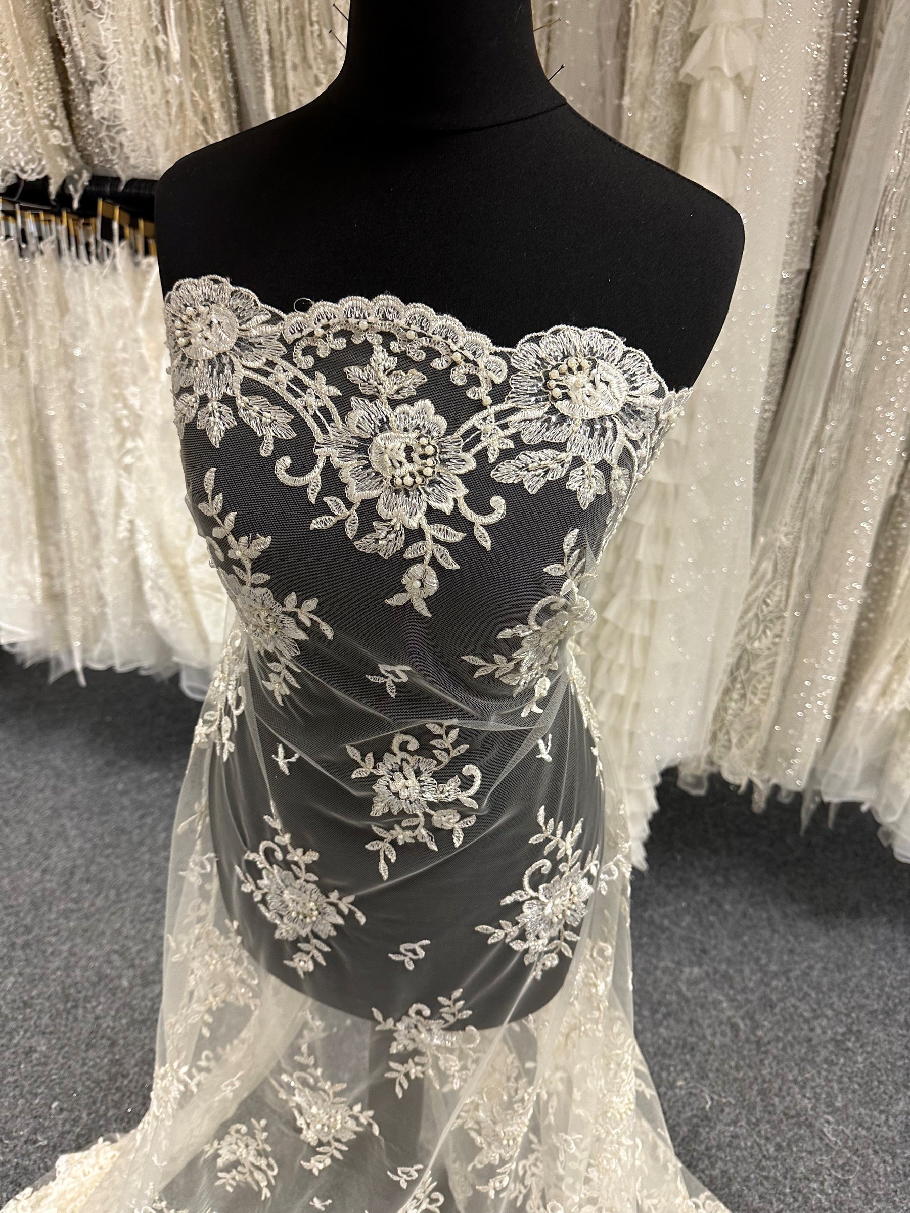 Elfenbeinfarbene Perlenspitze - Languid (CF Lucinda)