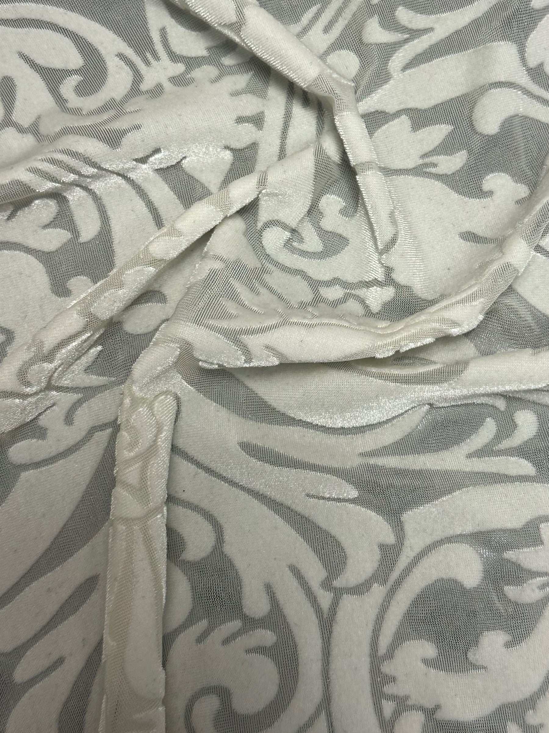 Elfenbeinfarbener Samt-Ausbrenner - Zellstoff