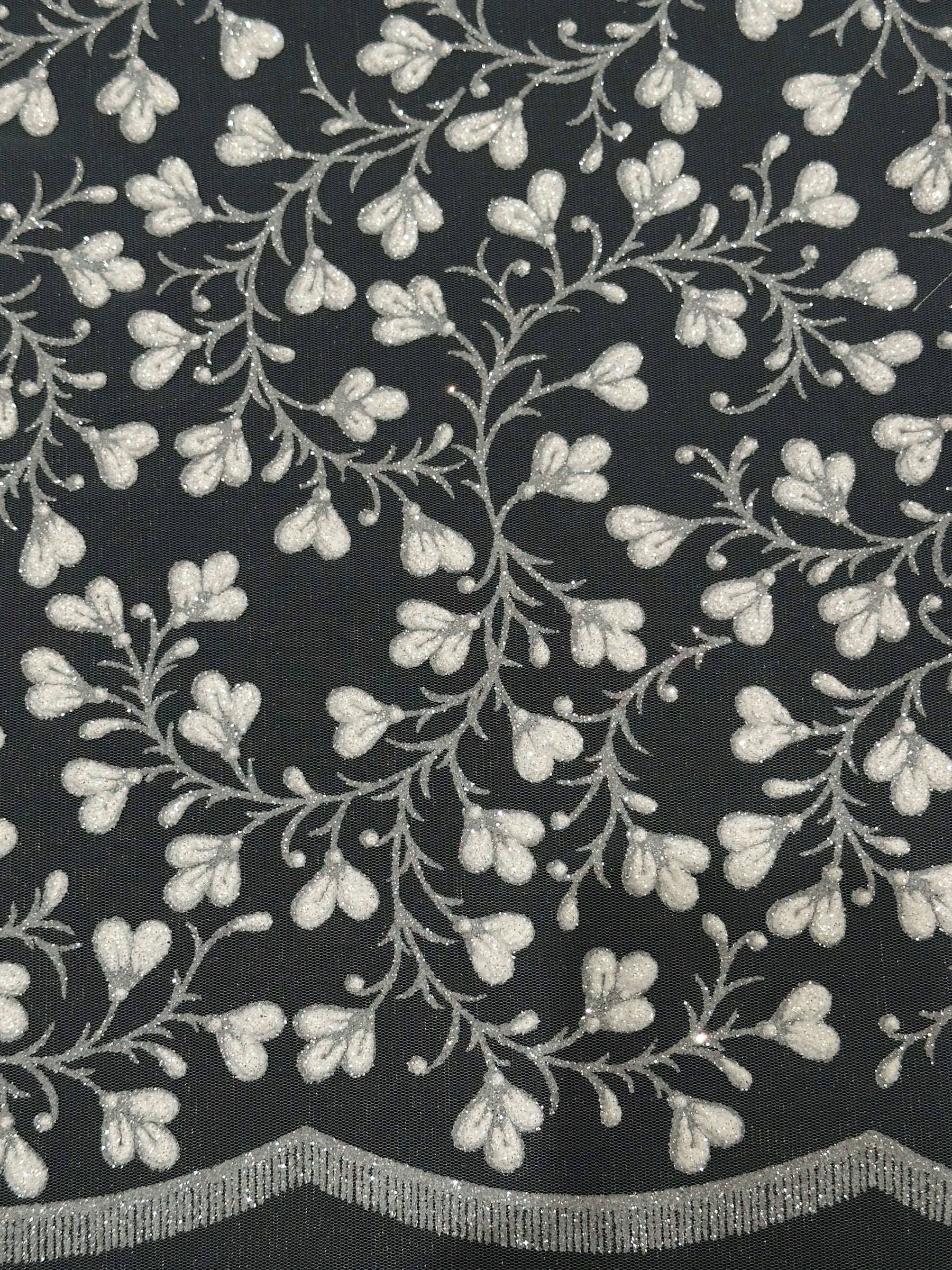 Elfenbeinfarbene Glitzer-Puffspitze - Kira