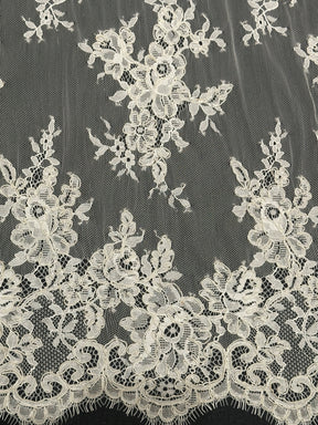 Elfenbeinfarbene Kordelspitze – Lehrer