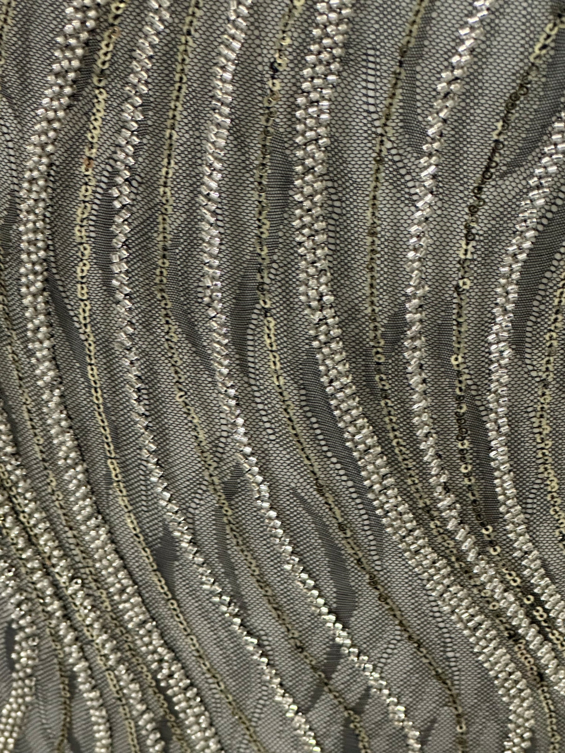 Schwarz und goldverziert - EB1064