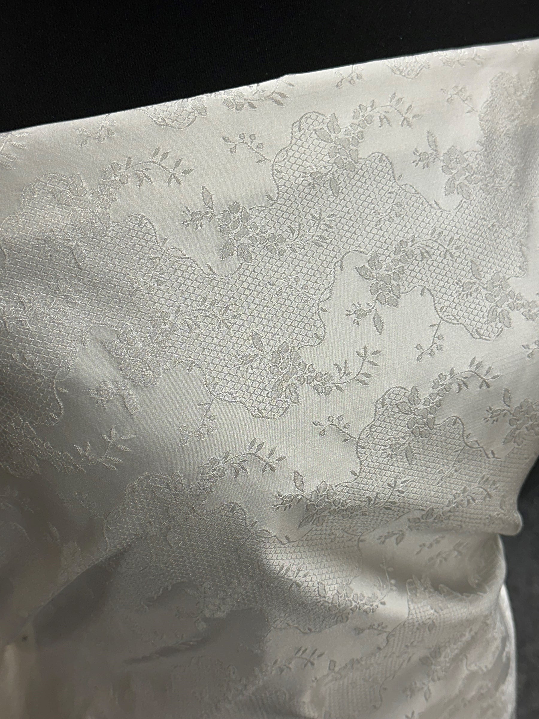 Elfenbeinfarbener Jacquardstoff – Antwerpen