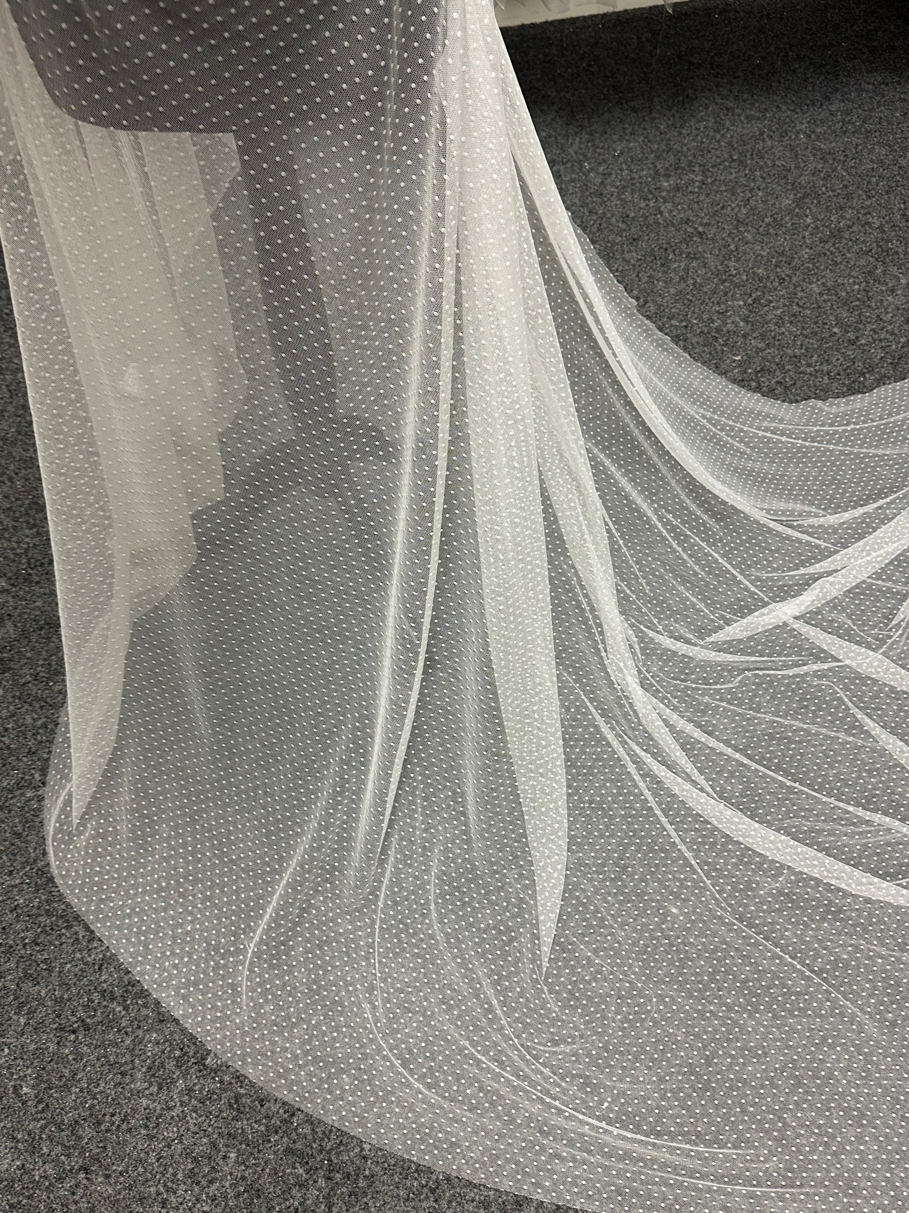 Elfenbeinfarbener Tüll mit Flecken - Madelaine (CF)