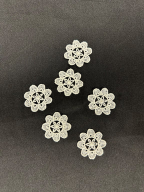 Elfenbein bestickte Blume – MM0007 (Beutel mit 144 Stück)