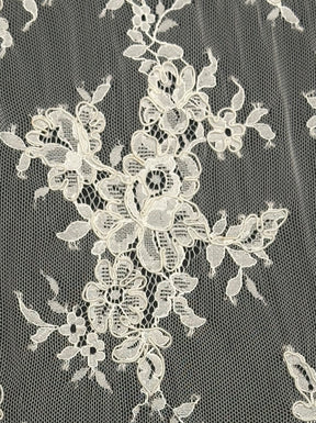 Elfenbeinfarbene Kordelspitze – Lehrer