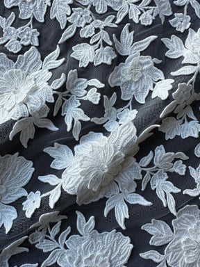 Elfenbeinfarbene bestickte Spitze - Fonda