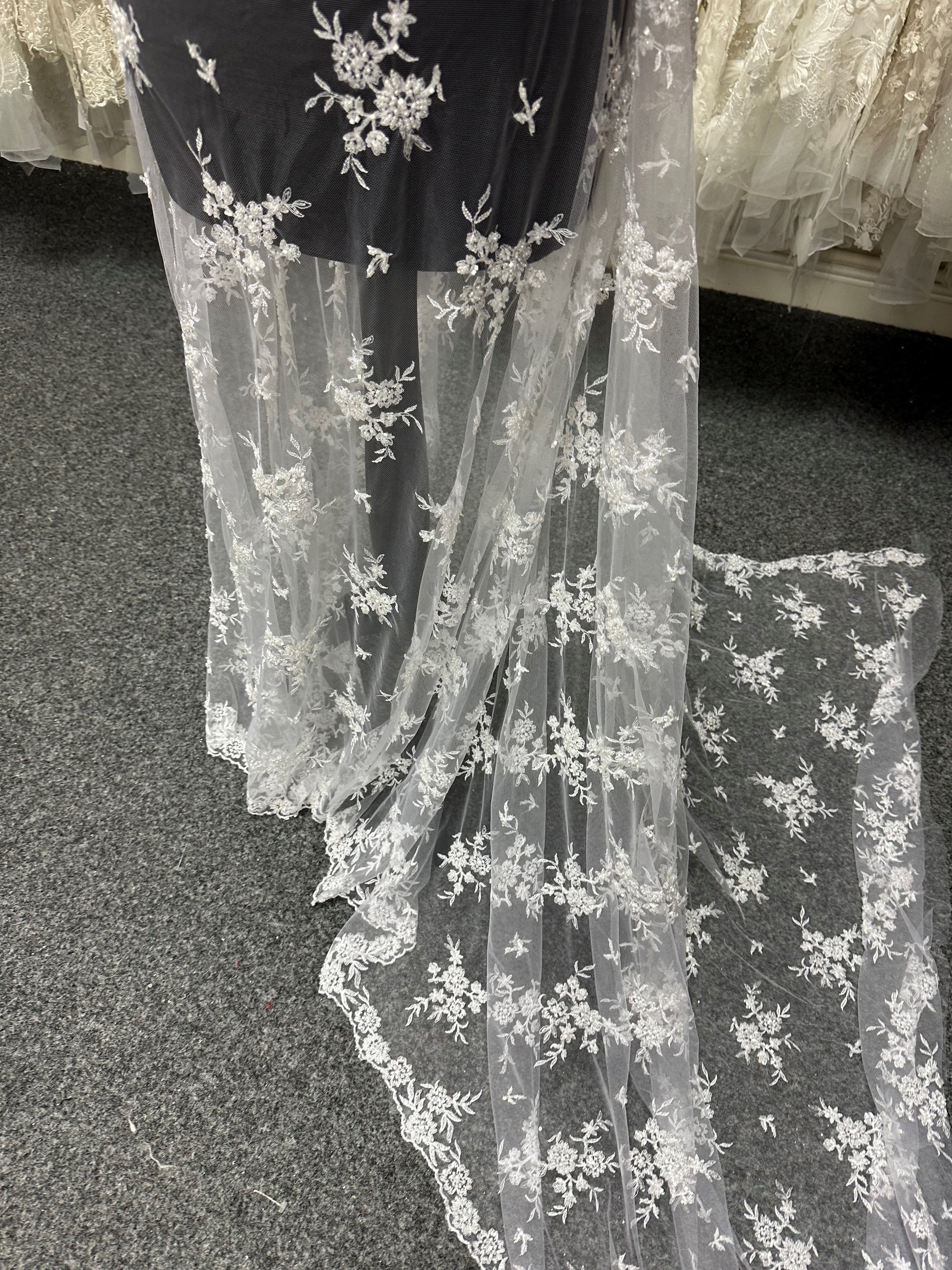 Weiße Perlenspitze - Ream